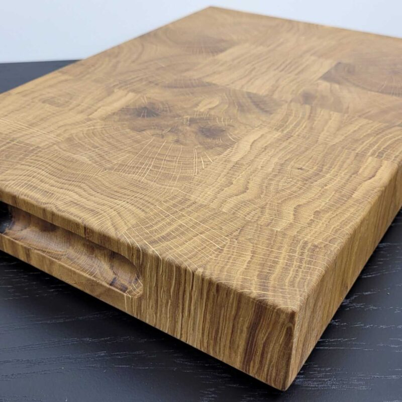 Dębowa deska do krojenia z uchwytem 36x27x5