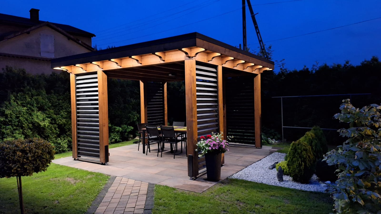 Nowoczesna altana z drewna na zamówienie - Wood Inspired Art